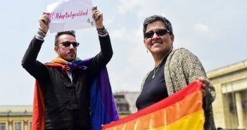 Colombia lifts same-sex adoption limits