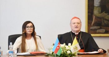 First Lady Mehriban Aliyeva visits Pius-Clementine Museum in Vatican