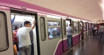 İşə metro ilə gedən rektor danışdı: “Qəbahətdi?”