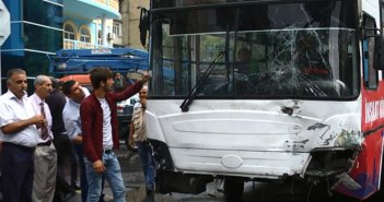 Bakıda avtobus qəza törətdi