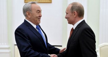 Putin Nazarbayevin görüşünə gedir