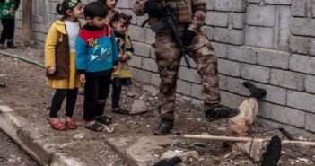 İŞİD-çini öldürüb başıaşağı basdırdılar - Foto