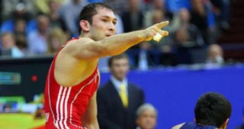 Güləşçimizin olimpiya medalı əlindən alınıb - Açıqlama