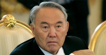 Nazarbayev maliyyə nazirini tənqid etdi