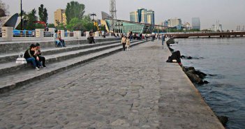 Qadın özünü dənizə atmaq istədi - Bakıda