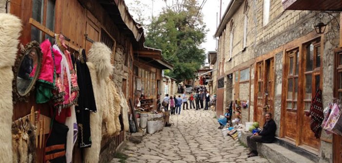 Lahıcda şortik qadağasını kim qoyub? - Foto