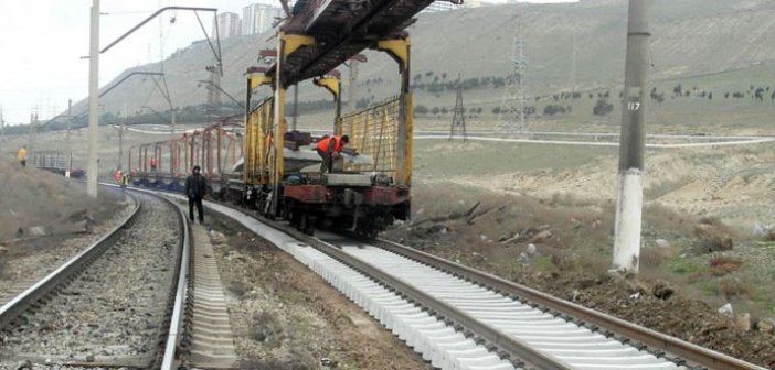 Aeroporta dəmir yolu xətti çəkiləcək - Bakıda