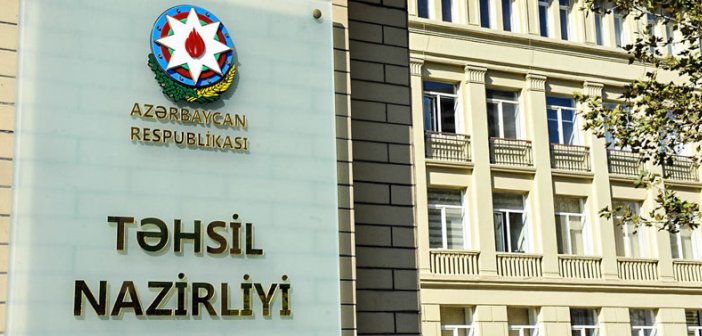 Şagirdi döyən müəllim və məktəb direktoru İşdən çıxarıldı