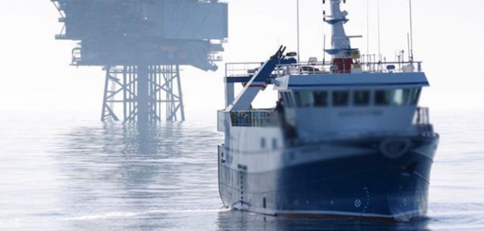 İtkin düşmüş neftçilərin axtarışı davam etdirilir - Nazirlik