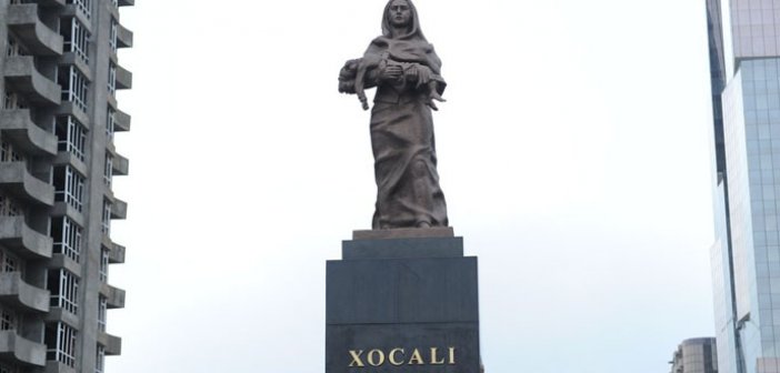 “Xocalı” abidəsini ziyarət