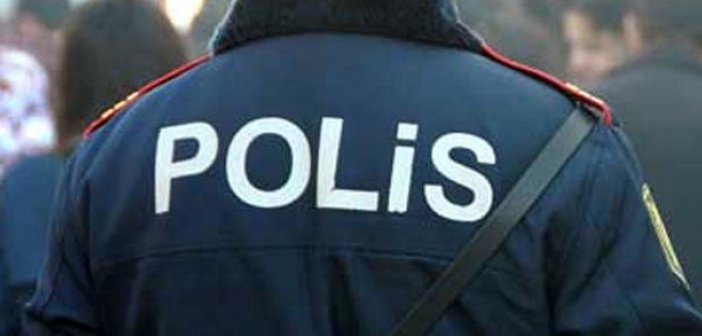 Polisi də bıçaqladı, özünü də...